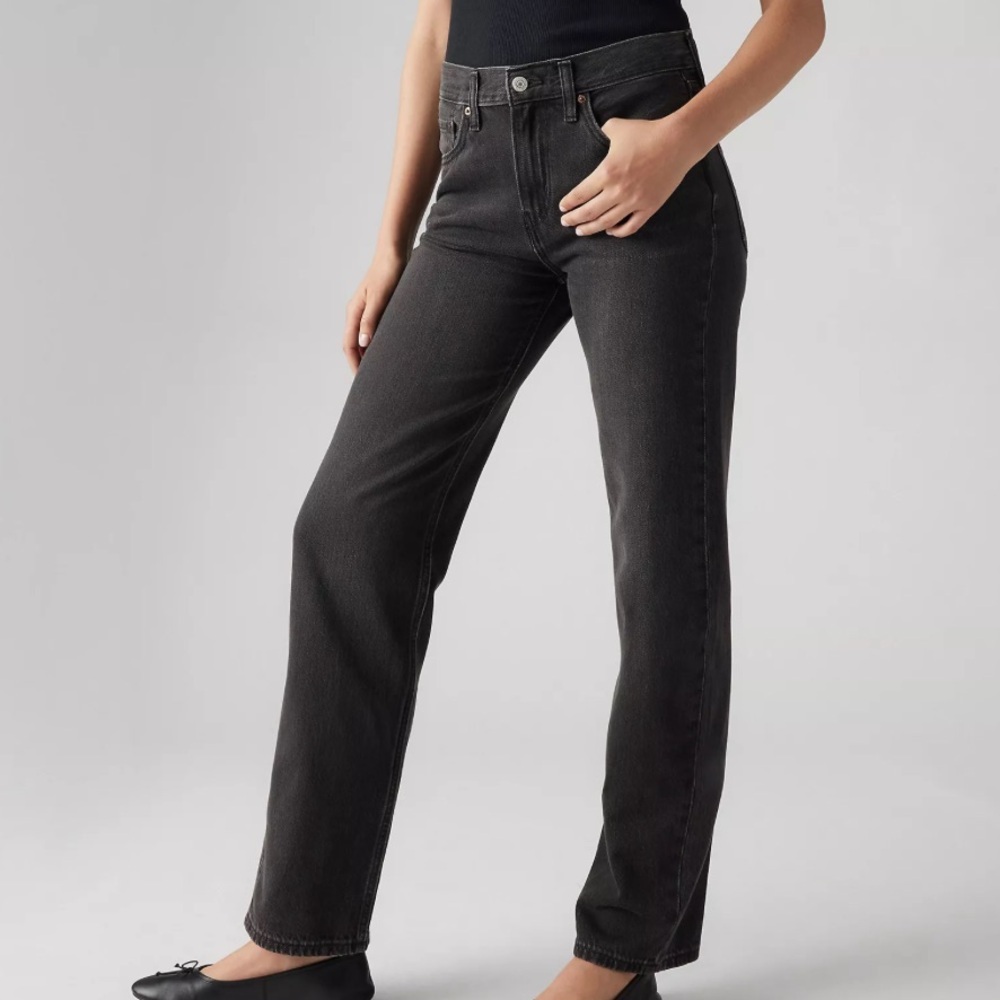 NWT Levi’s Low Pro Straight Jeans Women’s Size 32